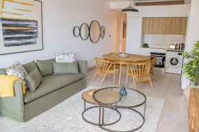 Stylish Apartment - Iconic Views